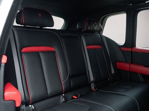 Used 2022 Rolls-Royce Cullinan AWD/4WD image 20