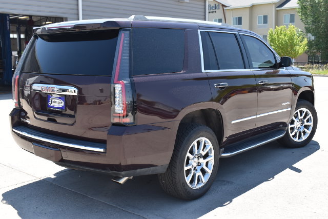 Used 2017 GMC Yukon Denali w/ Open Road Package AWD/4WD image 8