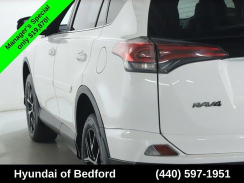 Used 2017 Toyota RAV4 SE w/ Power Extra Value Package AWD/4WD image 43