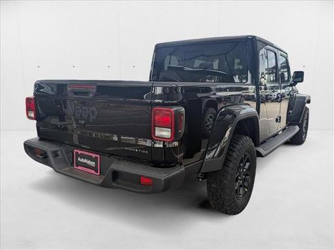 New 2025 Jeep Gladiator Sport image 12