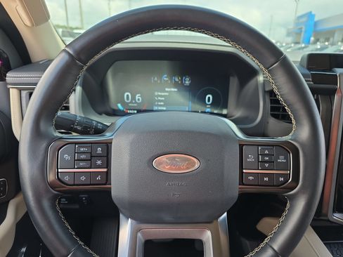 Used 2024 Ford Expedition Platinum AWD/4WD image 19