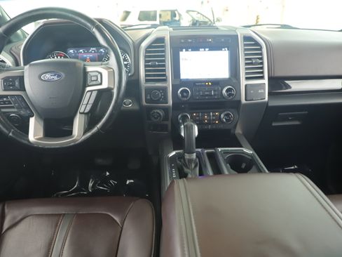 Used 2017 Ford F150 Platinum w/ Equipment Group 701A Luxury image 23