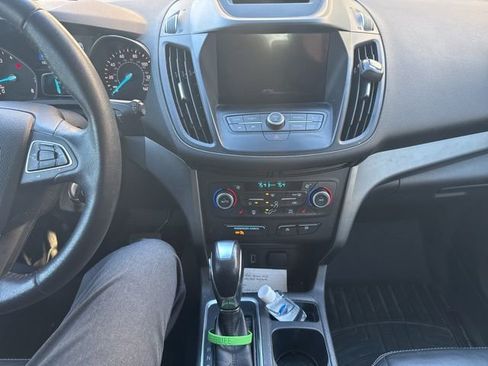 Used 2018 Ford Escape SEL image 12