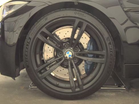 Used 2018 BMW M4 Coupe RWD image 9
