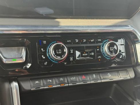Certified 2026 GMC Sierra 1500 Denali Ultimate w/ LPO, Black Badging Package AWD/4WD image 34