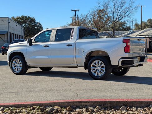 Used 2020 Chevrolet Silverado 1500 Custom w/ Custom Value Package image 6