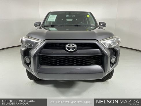 Used 2018 Toyota 4Runner SR5 Premium image 2
