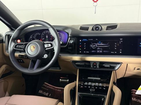 New 2026 Porsche Cayenne S image 21