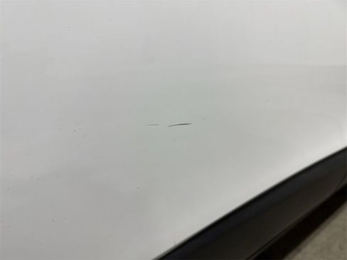 Used 2019 Jeep Cherokee Latitude w/ Popular Appearance Group image 29