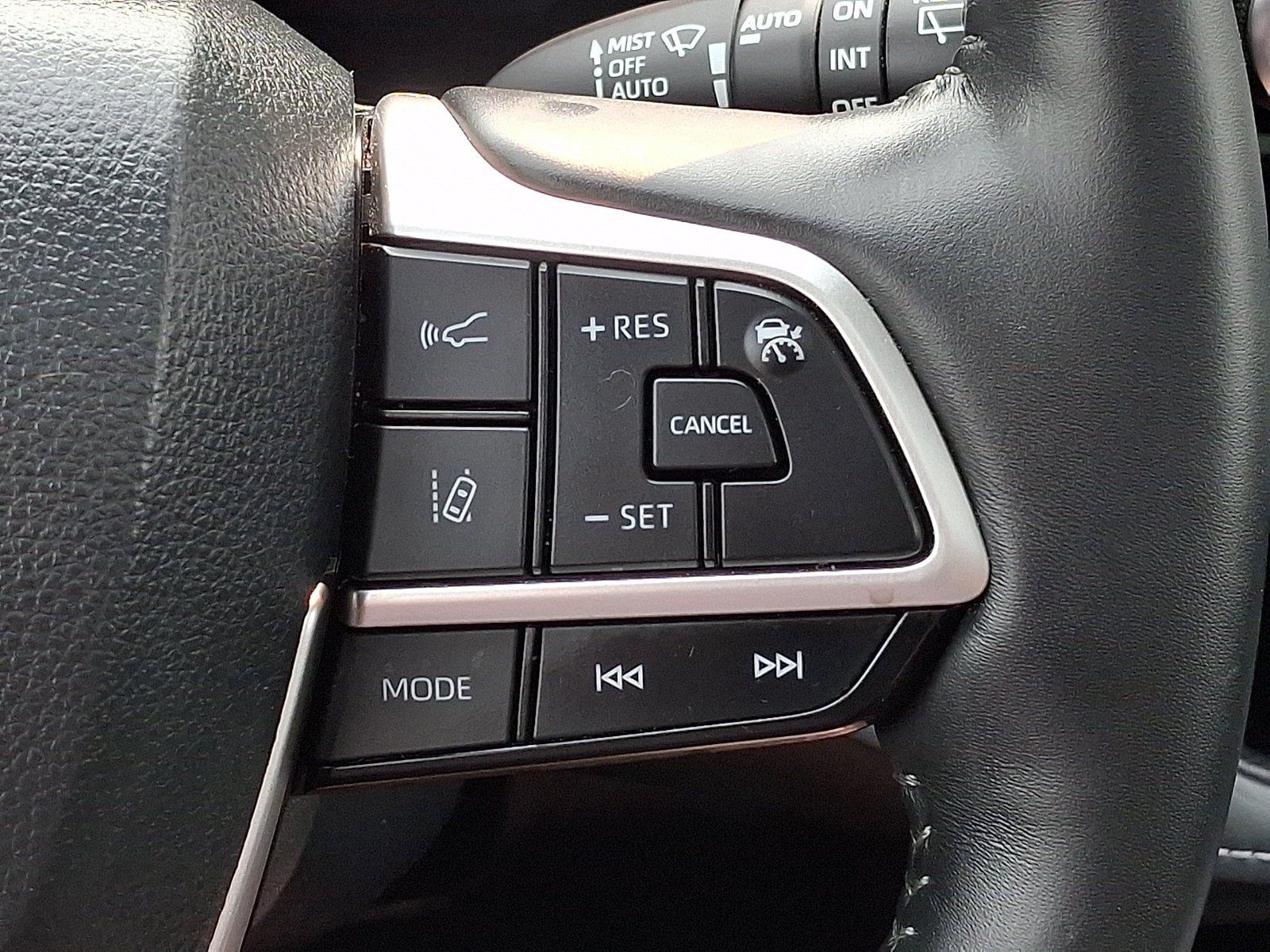 Certified 2024 Toyota Highlander Platinum AWD/4WD image 23