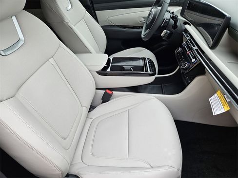 New 2026 Hyundai Tucson Limited image 14