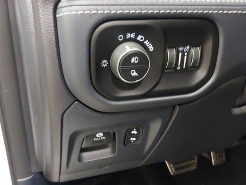 Used 2023 RAM 1500 Limited image 23