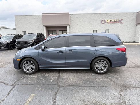 Used 2025 Honda Odyssey Touring image 9