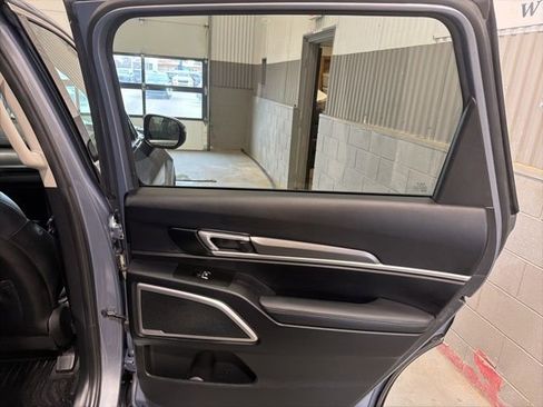 Used 2022 Kia Telluride S image 14