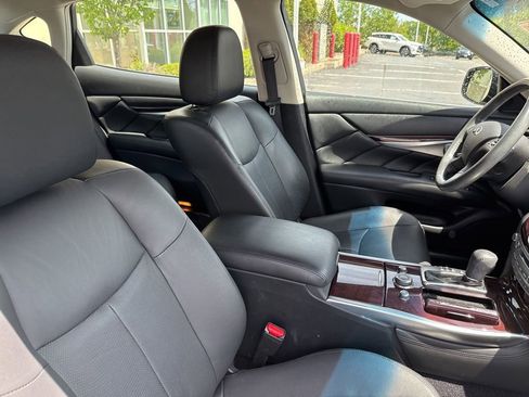 Used 2018 INFINITI Q70 L 3.7 AWD/4WD image 36