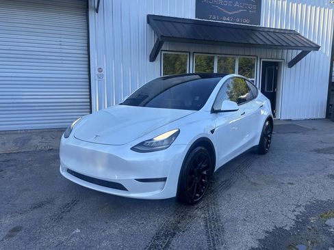 Used 2020 Tesla Model Y Long Range AWD/4WD image 2