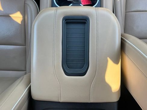 Used 2021 Chevrolet Tahoe Premier AWD/4WD image 40