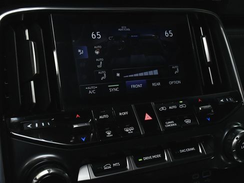 Used 2024 Lexus LX 600 F Sport image 37