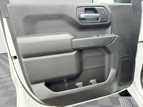 Certified 2023 Chevrolet Silverado 1500 Custom image 21