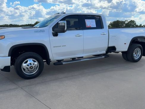 Used 2021 Chevrolet Silverado 3500 High Country AWD/4WD image 5