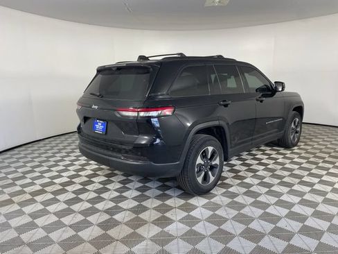 Certified 2022 Jeep Grand Cherokee Limited 4xe w/ Luxury Tech Group II AWD/4WD image 16
