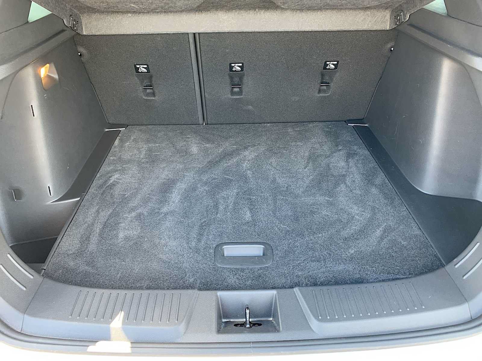 Certified 2025 Chevrolet Trax RS w/ Sunroof Package FWD image 24