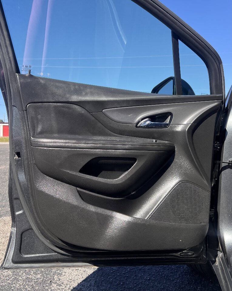 Used 2018 Buick Encore Essence FWD image 12