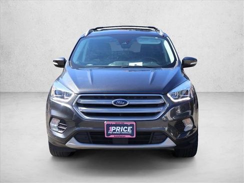 Used 2019 Ford Escape Titanium image 2