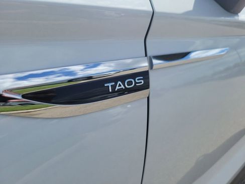Used 2024 Volkswagen Taos SE FWD image 10