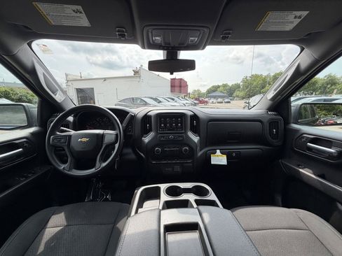 Used 2021 Chevrolet Silverado 1500 Custom AWD/4WD image 24