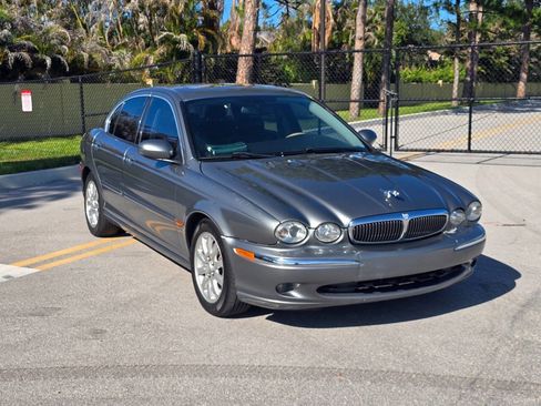 Used 2003 Jaguar X-TYPE 2.5 AWD/4WD image 7