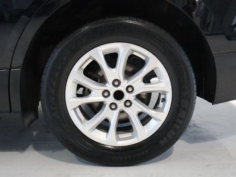 Certified 2018 Chevrolet Equinox LT FWD image 37
