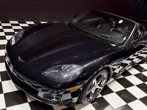 Used 2012 Chevrolet Corvette Convertible w/ 4LT Preferred Equipment Group image 24