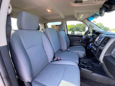 Used 2017 RAM 2500 Tradesman w/ Chrome Appearance Group AWD/4WD image 29