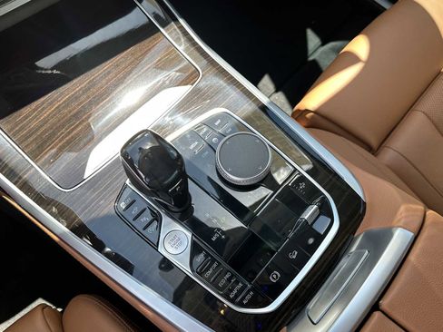 Used 2019 BMW X7 xDrive40i w/ Cold Weather Package AWD/4WD image 18