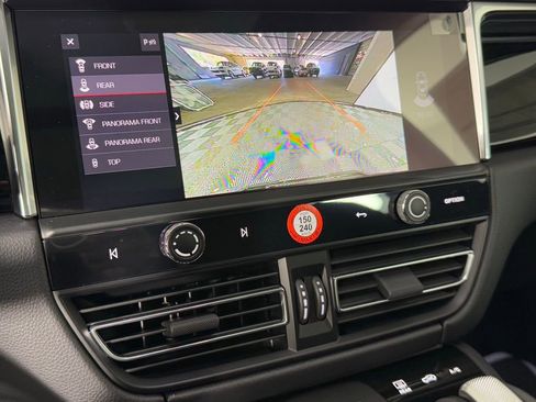 New 2026 Porsche Macan image 31