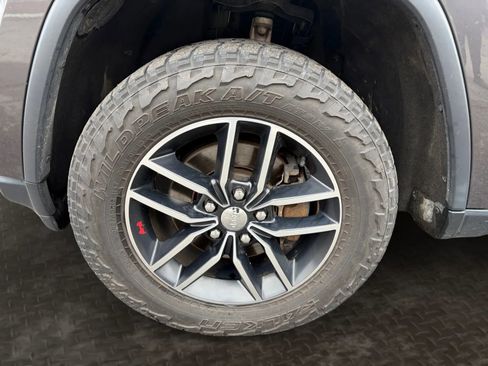 Used 2017 Jeep Grand Cherokee Trailhawk AWD/4WD image 34