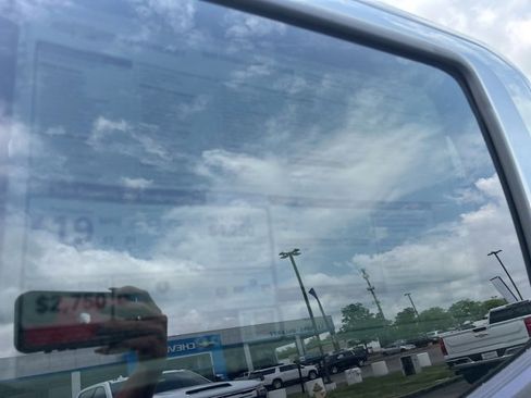 Used 2025 Chevrolet Colorado Z71 w/ Technology Package image 35