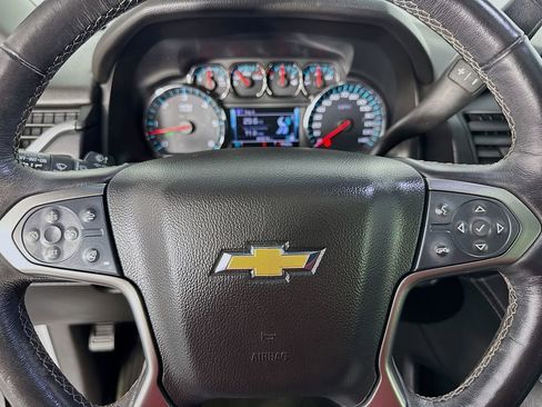 Used 2018 Chevrolet Suburban LT image 16