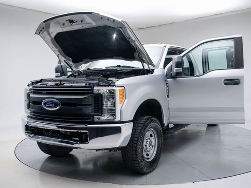 Used 2017 Ford F350 XL image 17