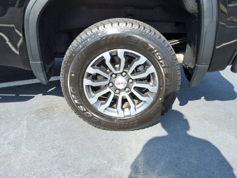 Certified 2022 GMC Sierra 1500 AT4 w/ AT4 Premium Package AWD/4WD image 14
