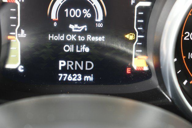 Used 2021 Jeep Wrangler Unlimited Sahara AWD/4WD image 32