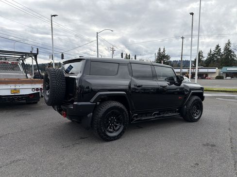 Used 2024 GMC Hummer EV 2X w/ Extreme Off-Road Package image 6