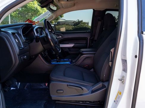 Used 2020 Chevrolet Colorado LT image 17