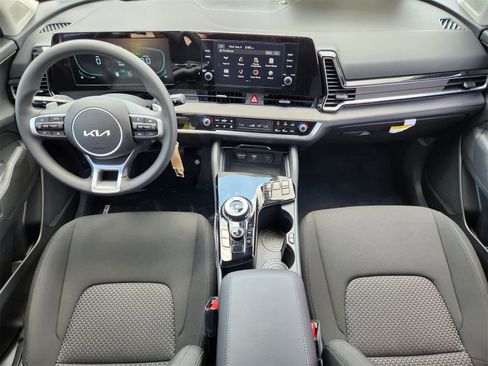 New 2025 Kia Sportage LX image 22