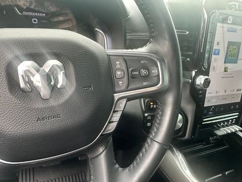 Used 2023 RAM 1500 Laramie AWD/4WD image 30