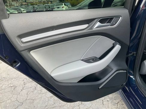 Used 2017 Audi A3 e-tron Prestige w/ Prestige Package FWD image 31