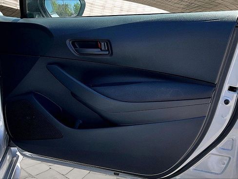 Used 2022 Toyota Corolla LE image 17