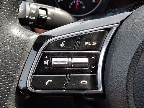 Used 2023 Kia Seltos SX AWD/4WD image 21