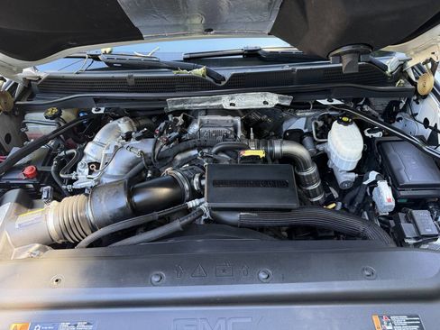 Used 2018 GMC Sierra 3500 SLT w/ Duramax Plus Package AWD/4WD image 29